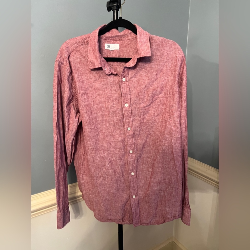 GAP Men's‎ Casual Red Button Down Shirt